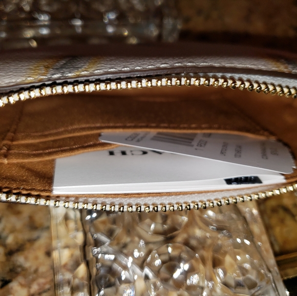 Coach Lipstick Wristlet NWT - Picture 4 of 8